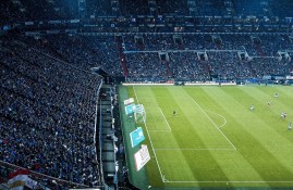 电子竞技体育平台-圣安东尼奥马刺四强战绝杀雷霆，萨巴伦卡神迹30球点燃全场